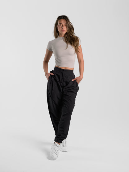 Silhouette pants