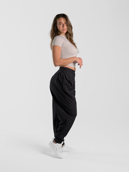 Silhouette pants