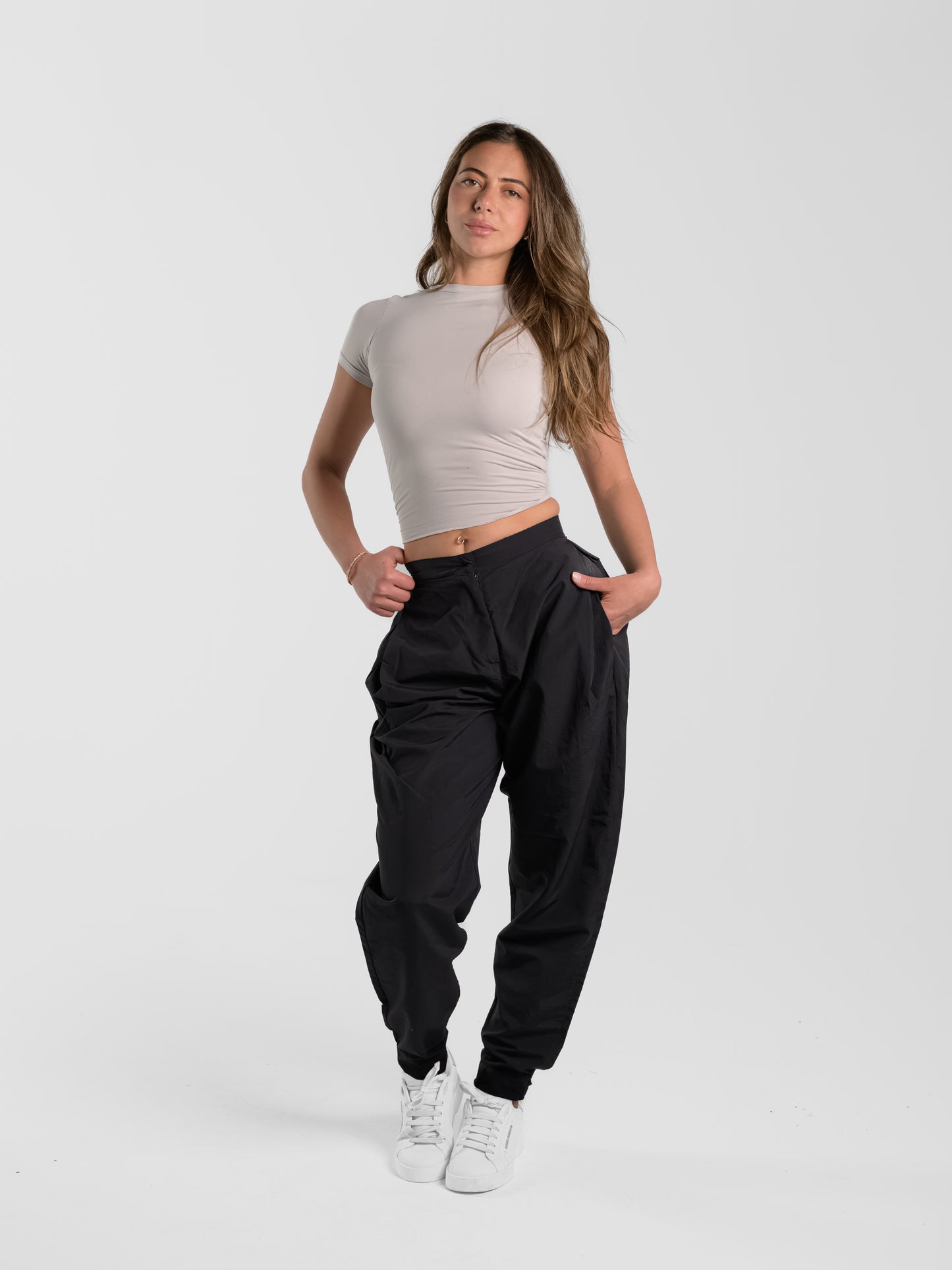 Silhouette pants