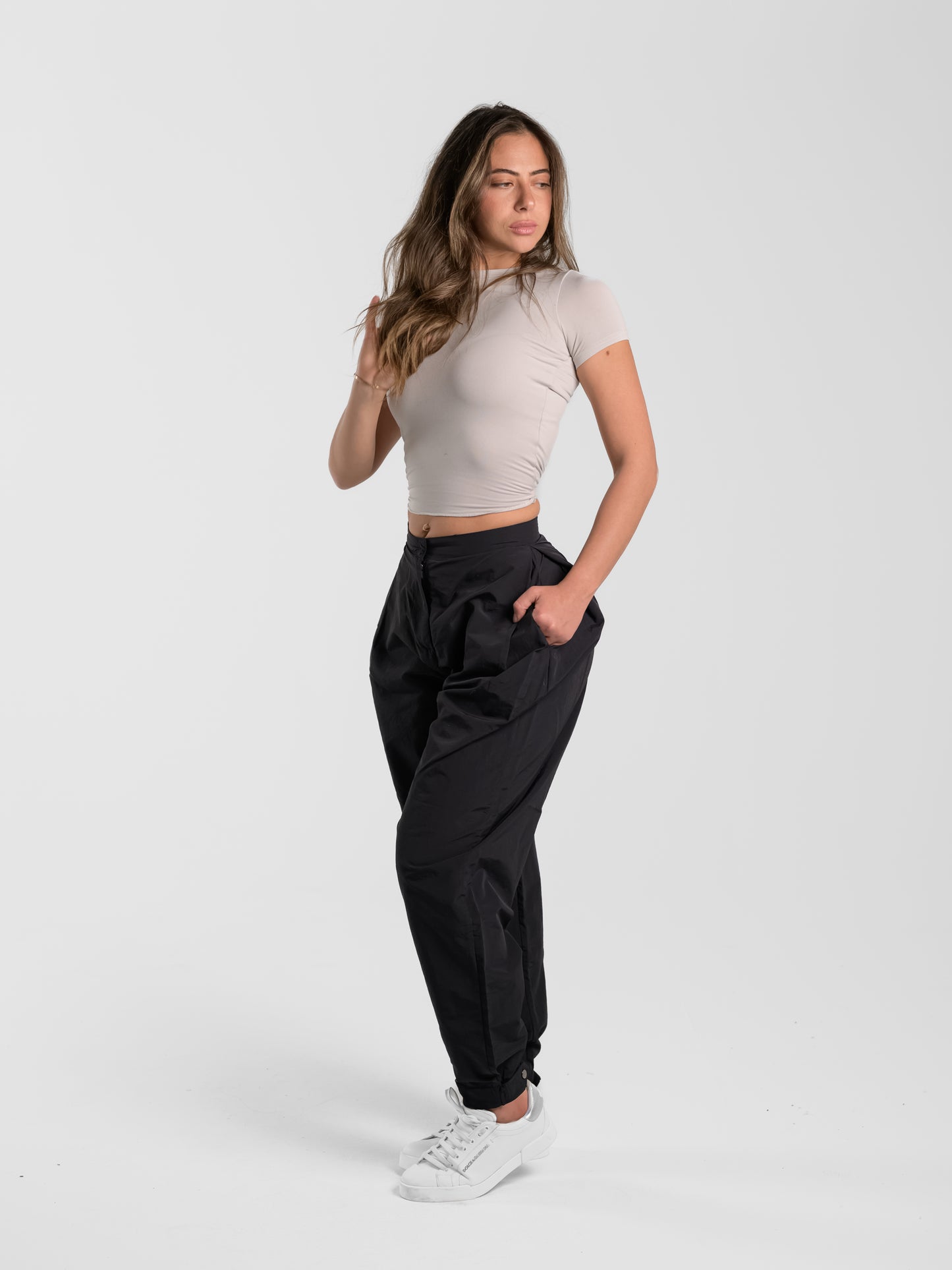 Silhouette pants