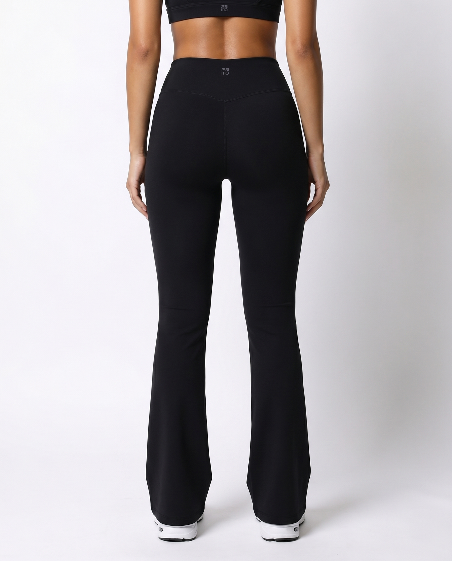 V-Flared pants